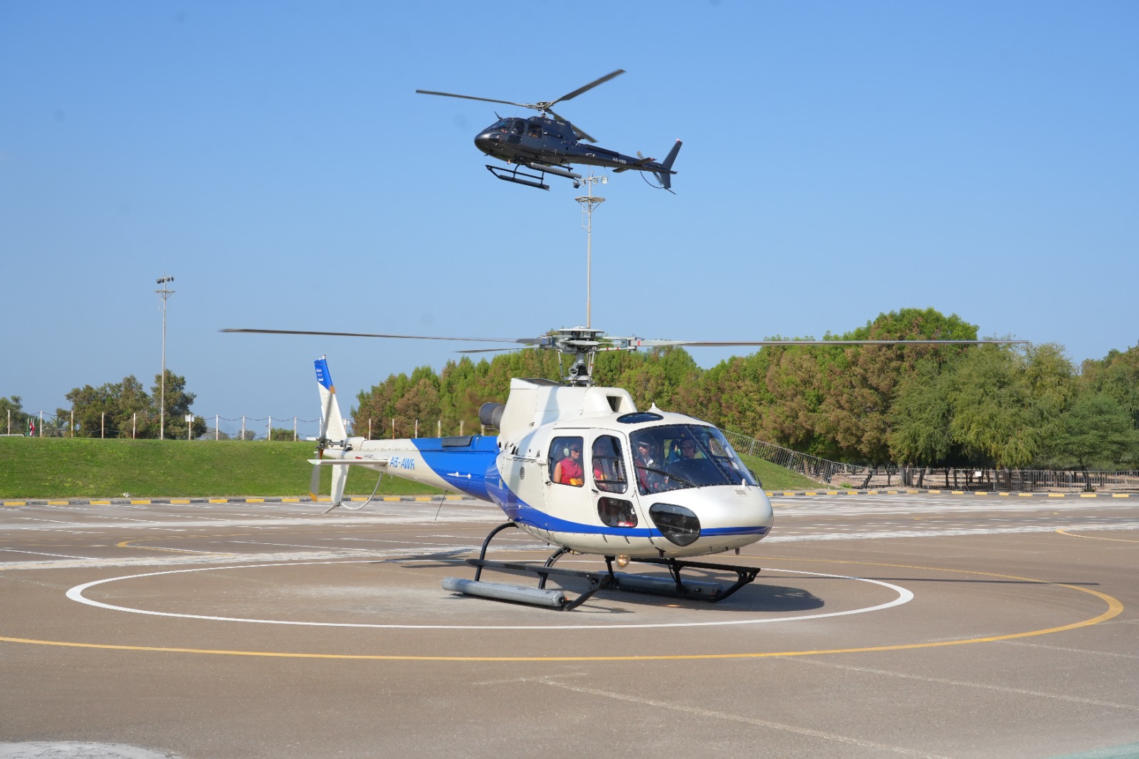 Helicopter Tour Over Dubai by HeliDubai!